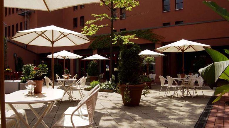 <b>Tryp by Wyndham Halle Restaurant</b>. Images powered by <a href="https://iceportal.shijigroup.com/" title="IcePortal" target="_blank">IcePortal</a>.