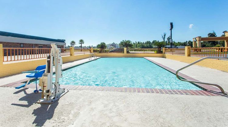 Days Inn Orange Pool