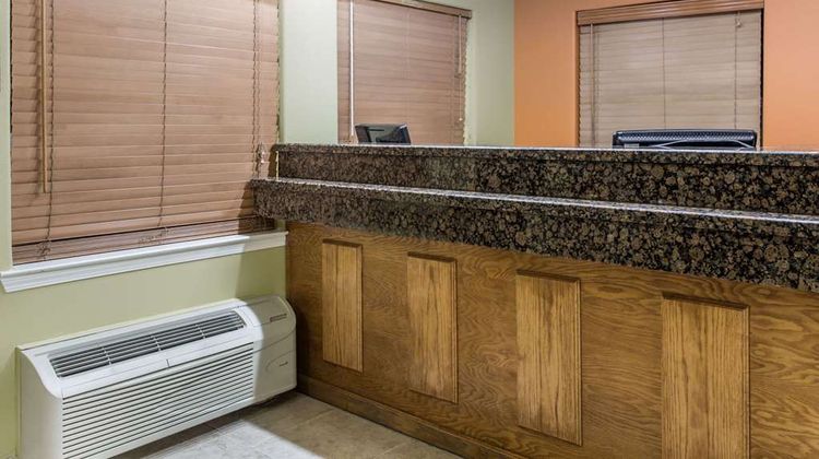 Days Inn Orange Lobby