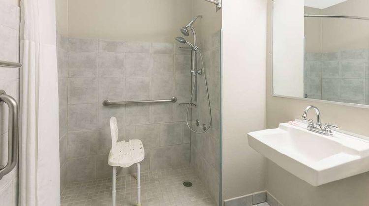 Baymont by Wyndham Henrietta/Rochester Room