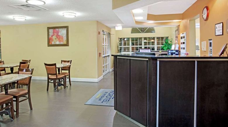 <b>Microtel Inn/Suites Charlotte/Univ Place Lobby</b>. Images powered by <a href="https://iceportal.shijigroup.com/" title="IcePortal" target="_blank">IcePortal</a>.