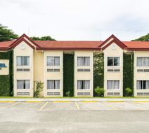 Microtel Inn & Suites by Wyndham Tarlac Exterior