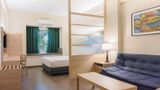 Microtel Inn & Suites by Wyndham Tarlac Room
