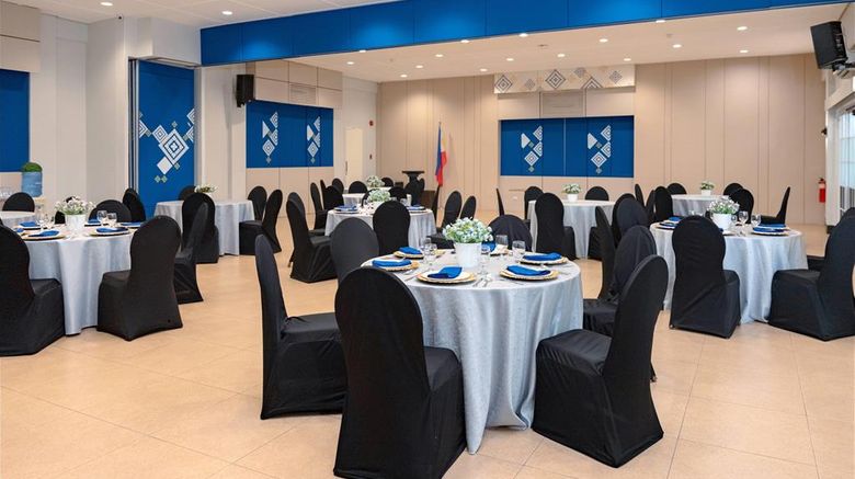 <b>Microtel Inn & Suites by Wyndham Davao Meeting</b>. Images powered by <a href="https://iceportal.shijigroup.com/" title="IcePortal" target="_blank">IcePortal</a>.