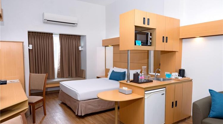 Microtel Inn & Suites by Wyndham Davao Room