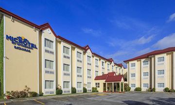 Microtel Santo Tomas
