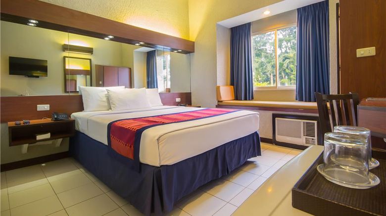 <b>Microtel by Wyndham Eagle Ridge Room</b>. Images powered by <a href="https://iceportal.shijigroup.com/" title="IcePortal" target="_blank">IcePortal</a>.