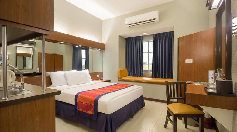 <b>Microtel by Wyndham Eagle Ridge Room</b>. Images powered by <a href="https://iceportal.shijigroup.com/" title="IcePortal" target="_blank">IcePortal</a>.