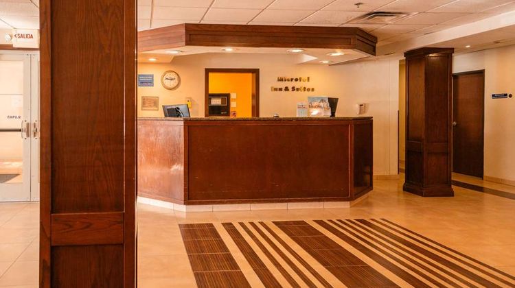 Microtel Inn & Suites Ciudad Juarez Lobby
