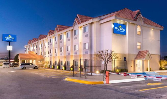 Microtel Inn/Suites by Wyndham Chihuaha Exterior