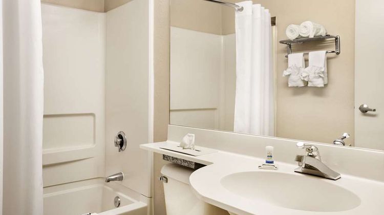 Microtel Inn & Suites Louisville East Room