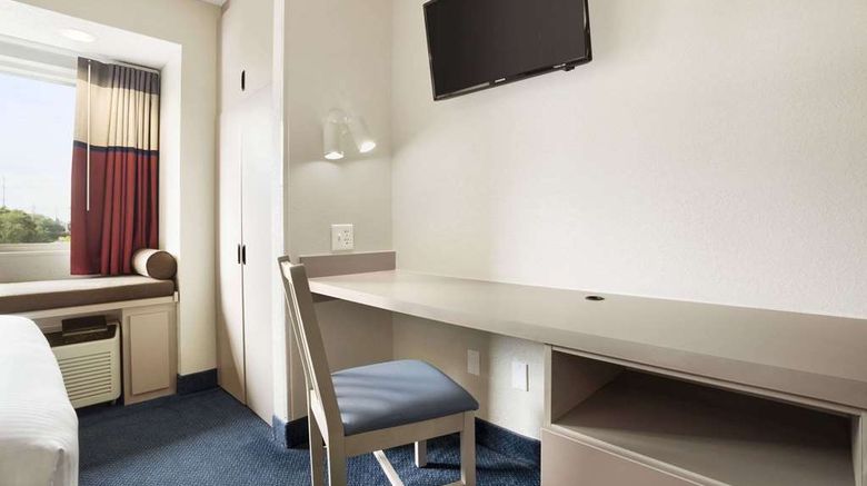 <b>Microtel Inn & Suites Louisville East Room</b>. Images powered by <a href="https://iceportal.shijigroup.com/" title="IcePortal" target="_blank">IcePortal</a>.