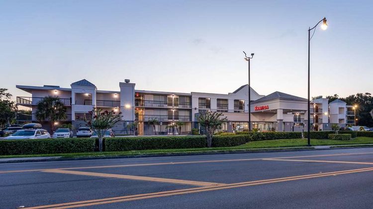 Ramada by Wyndham Altamonte Springs Exterior