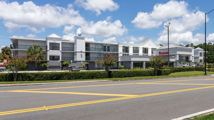 Ramada by Wyndham Altamonte Springs Exterior