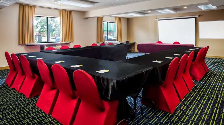 <b>Days Inn & Suites Stevens Point Meeting</b>. Images powered by <a href="https://iceportal.shijigroup.com/" title="IcePortal" target="_blank">IcePortal</a>.