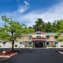 Days Inn & Suites Stevens Point