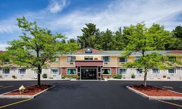 Days Inn & Suites Stevens Point
