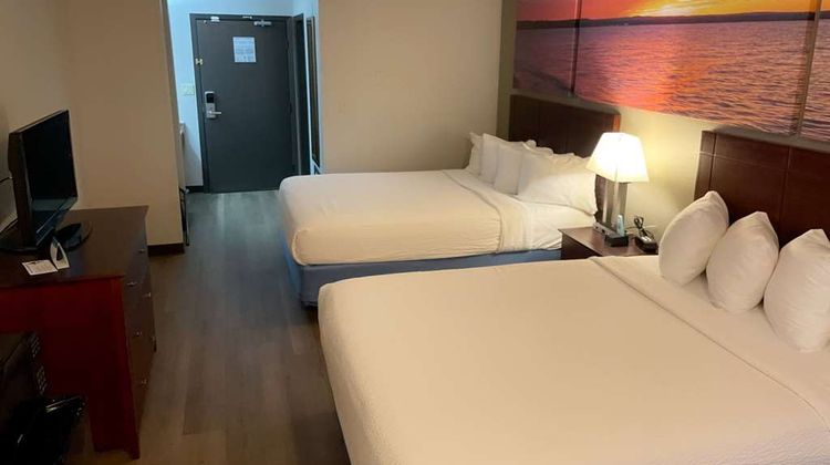Days Inn & Suites Stevens Point Room