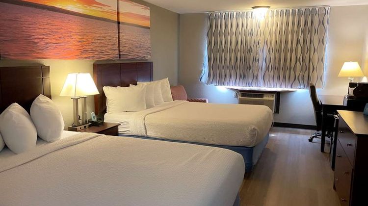Days Inn & Suites Stevens Point Room