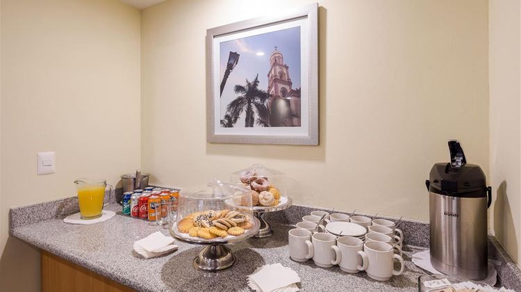 Microtel Inn & Stes by Wyndham Culiacan Meeting