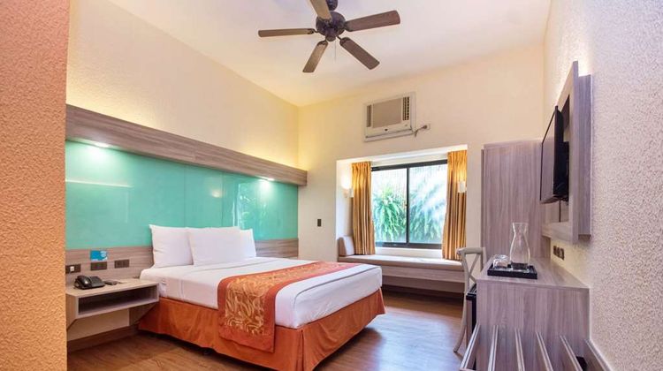 Microtel by Wyndham Boracay Room