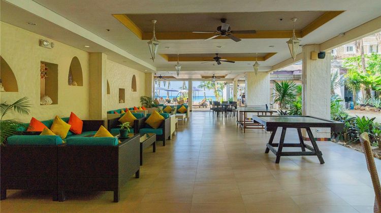 Microtel by Wyndham Boracay Lobby