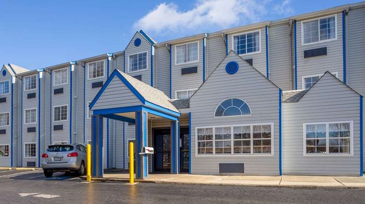 Microtel Inn & Suites Matthews/Charlotte Exterior