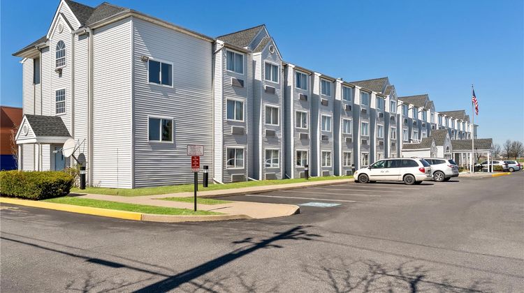 Knights Inn & Suites Allentown Exterior