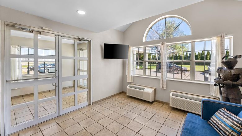 <b>Knights Inn & Suites Allentown Lobby</b>. Images powered by <a href="https://iceportal.shijigroup.com/" title="IcePortal" target="_blank">IcePortal</a>.