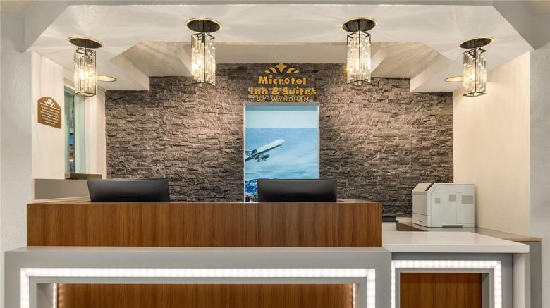 <b>Microtel Inn/Suites Salt Lake City Atpt Lobby</b>. Images powered by <a href="https://iceportal.shijigroup.com/" title="IcePortal" target="_blank">IcePortal</a>.