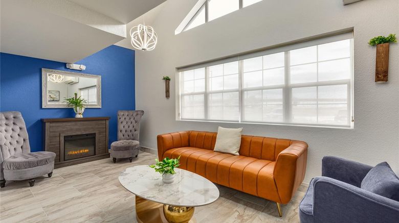 <b>Microtel Inn/Suites Salt Lake City Atpt Lobby</b>. Images powered by <a href="https://iceportal.shijigroup.com/" title="IcePortal" target="_blank">IcePortal</a>.