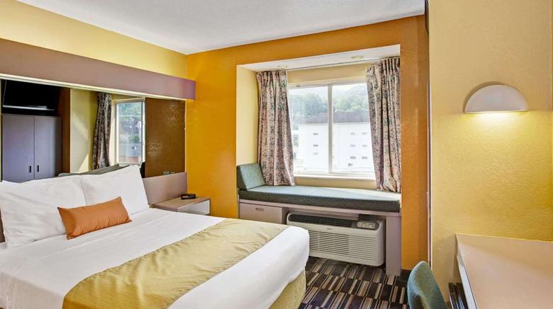 <b>Microtel Inn & Suites Gatlinburg Room</b>. Images powered by <a href="https://iceportal.shijigroup.com/" title="IcePortal" target="_blank">IcePortal</a>.