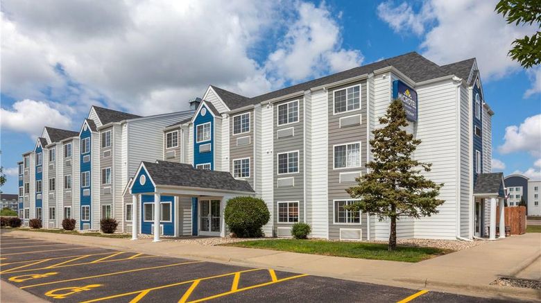 <b>Microtel Inn & Suites Sioux Falls Exterior</b>. Images powered by <a href="https://iceportal.shijigroup.com/" title="IcePortal" target="_blank">IcePortal</a>.