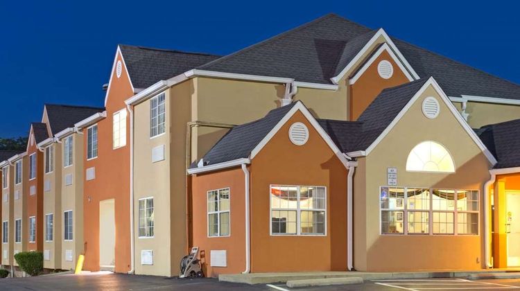 Microtel Inn & Suites Murfreesboro Exterior