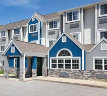 Microtel Inn & Suites by Wyndham Beckley Exterior