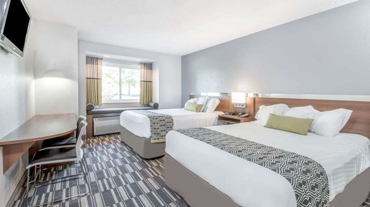 Microtel Inn & Suites Victor/Rochester Room