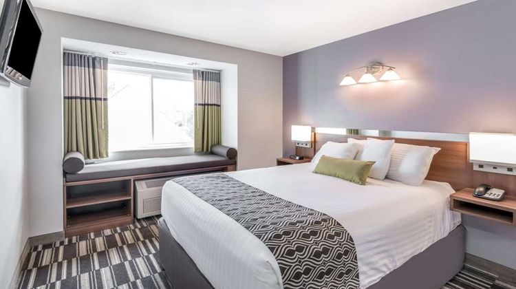 Microtel Inn & Suites Victor/Rochester Suite