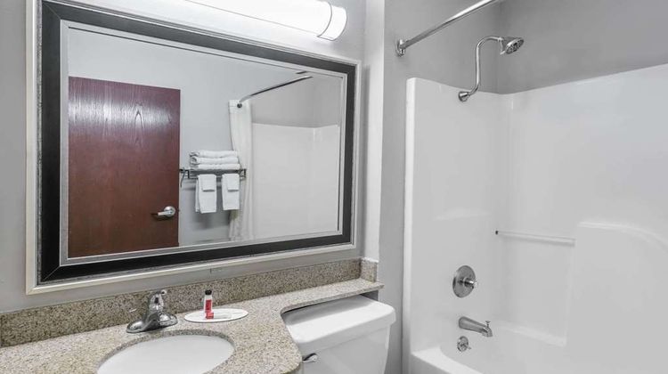 Microtel Inn & Suites Scott/Lafayette Room