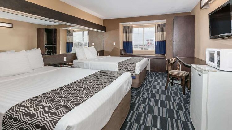 Microtel Inn & Suites Scott/Lafayette Room