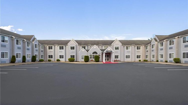 Microtel Inn & Suites Albany Airport Exterior