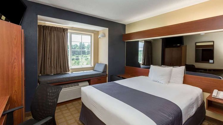 Microtel Inn & Suites Hillsborough Room