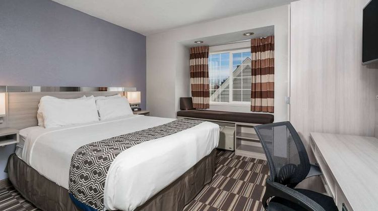 Microtel Inn & Suites Rochester Room