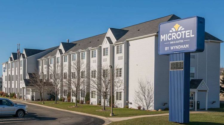 Microtel Inn & Suites Rochester Exterior