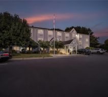 Microtel Inn & Suites Greensboro Exterior