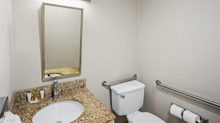 Microtel Inn & Suites Greensboro Room