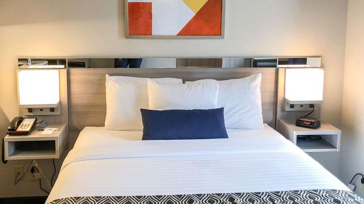 Microtel Inn & Suites Eagan/St Paul Room