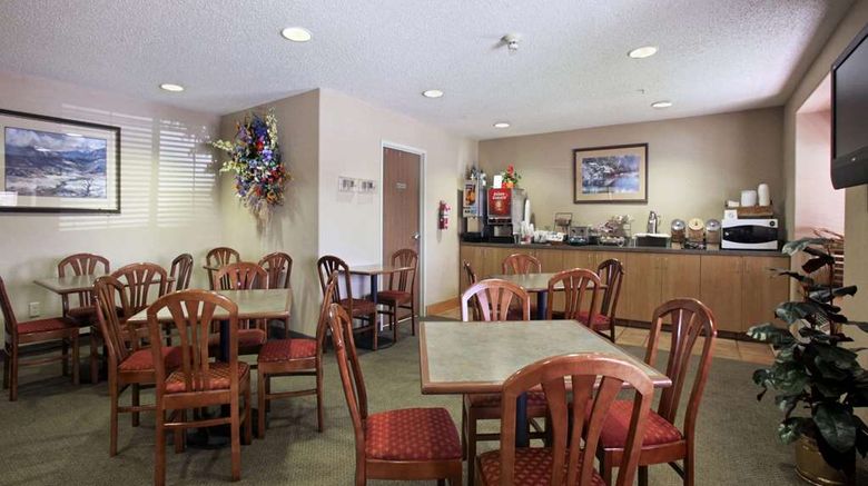 <b>Microtel Inn & Suites Roseville Pool</b>. Images powered by <a href="https://iceportal.shijigroup.com/" title="IcePortal" target="_blank">IcePortal</a>.