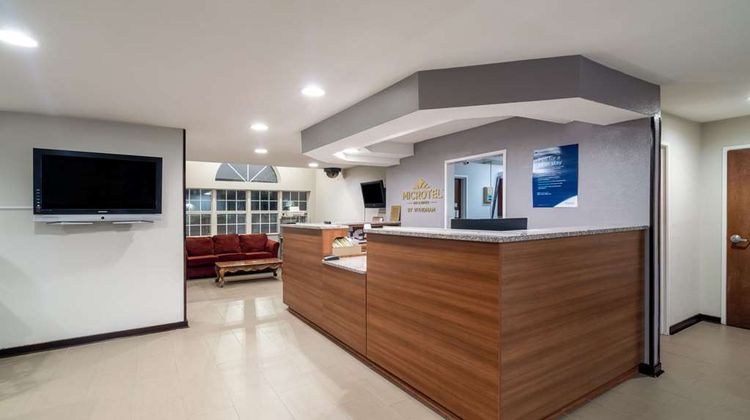 Microtel Inn & Suites Pooler/Savannah Lobby