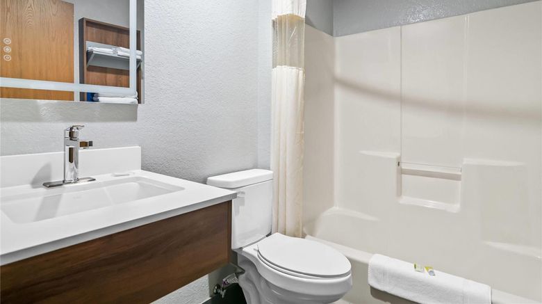 <b>Microtel Inn & Suites by Wyndham Joplin Suite</b>. Images powered by <a href="https://iceportal.shijigroup.com/" title="IcePortal" target="_blank">IcePortal</a>.