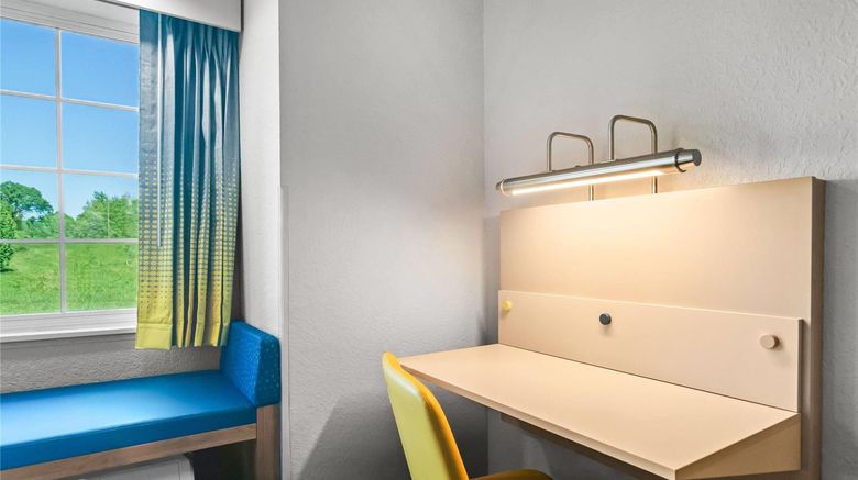 <b>Microtel Inn & Suites by Wyndham Joplin Suite</b>. Images powered by <a href="https://iceportal.shijigroup.com/" title="IcePortal" target="_blank">IcePortal</a>.